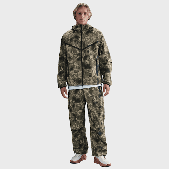 Nike Tech Dri-FIT Woven Camo Windrunner Oversized Jacket camo 48804 7