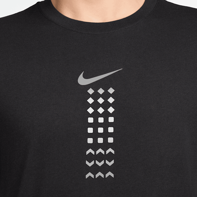 Nike Sportswear Tee negro 48815 3