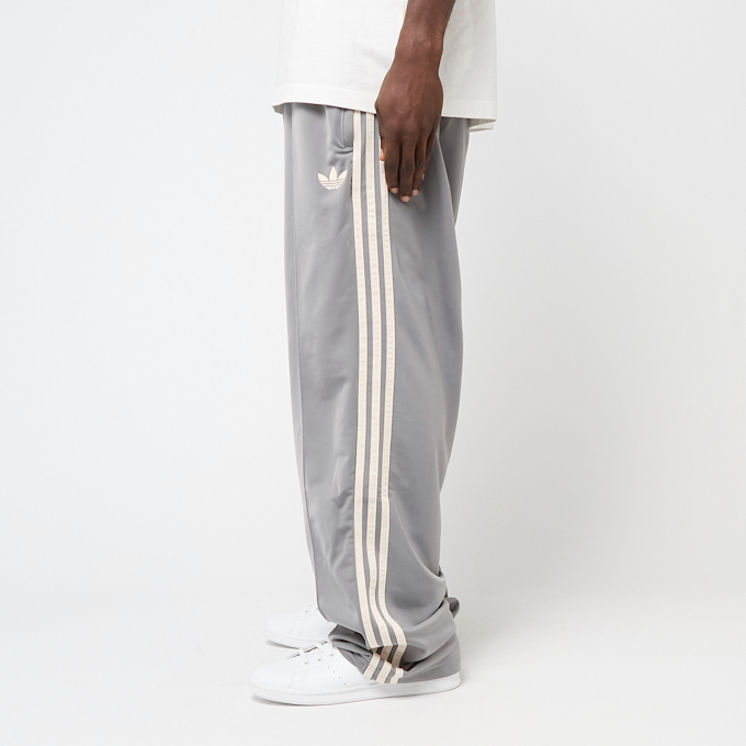 adidas Originals Firebird Adicolor Baggy Fit Trackpants siva 48875 2