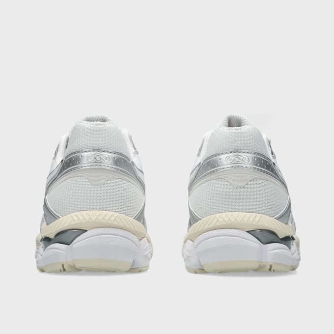 ASICS SportStyle Gel-Cumulus 16 blanco 48928 5