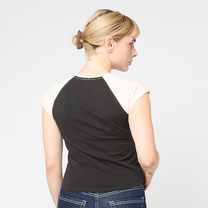 True Religion Raglan Baby Tee negro 49277 2