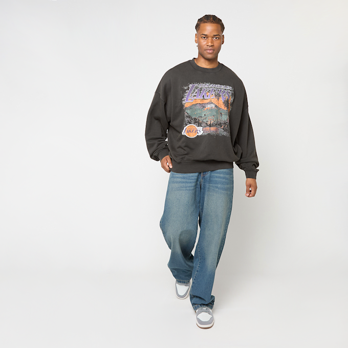 New Era NBA Washed Graphic Oversized Crew Los Angeles Lakers multicolore 49743 4