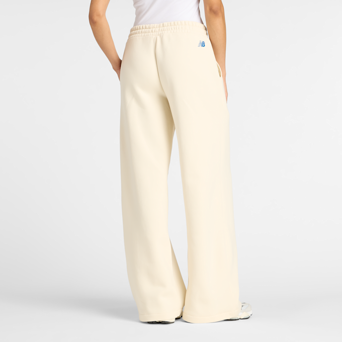 New Balance Reimagined Fleece Wide Leg Pants bege 49853 2
