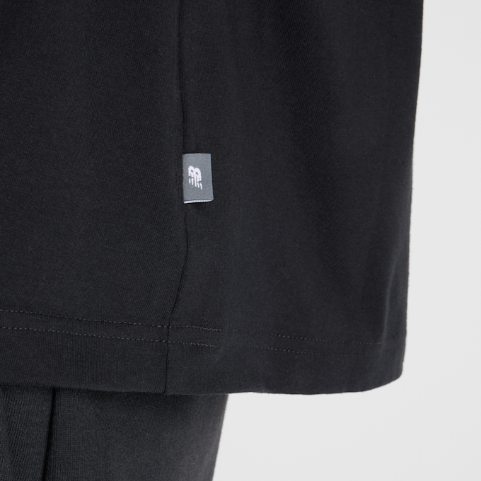 New Balance Linear Heritage Oversized T-Shirt negro 49854 4