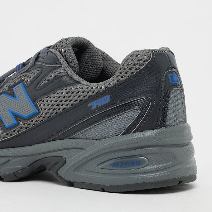 New Balance 740 (GS) siva 84671 7