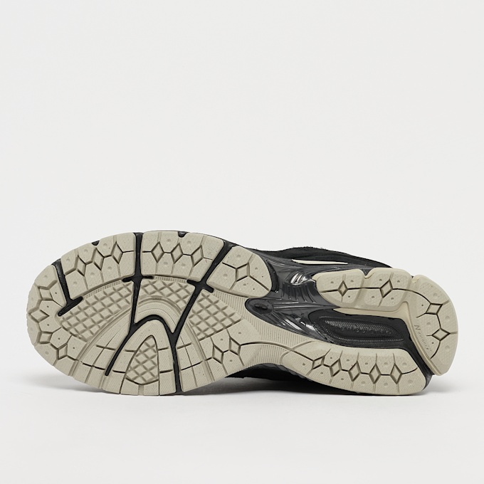 New Balance 2002 czarny 91155 4