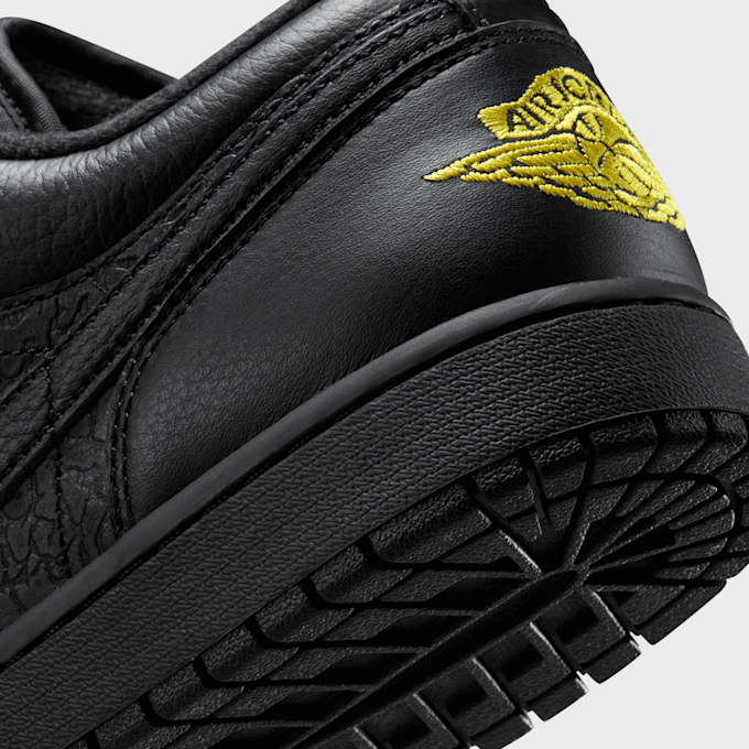 Jordan WMNS Air Jordan 1 Low SE preto 91879 8