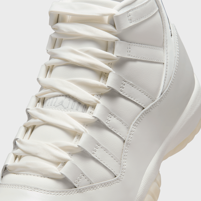 Jordan WMNS Air Jordan 11 Grand Finale branco 91854 7