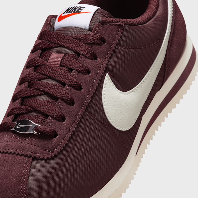 Nike   WMNS Cortez Textile rouge 91738 7