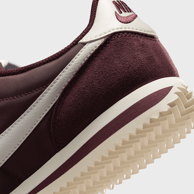 Nike WMNS Cortez Textile rouge 91738 8