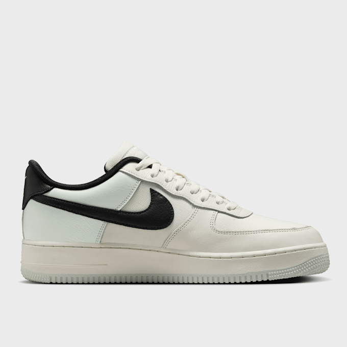 Nike Air Force 1 GORE-TEX beige 92071 2