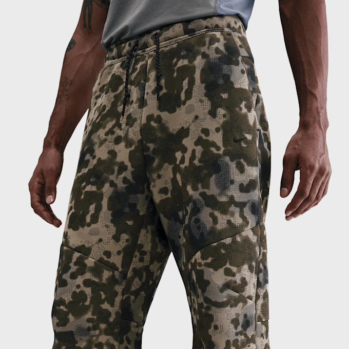 Nike Tech Fleece Open-Hem Camo Pants mimetico 92150 3
