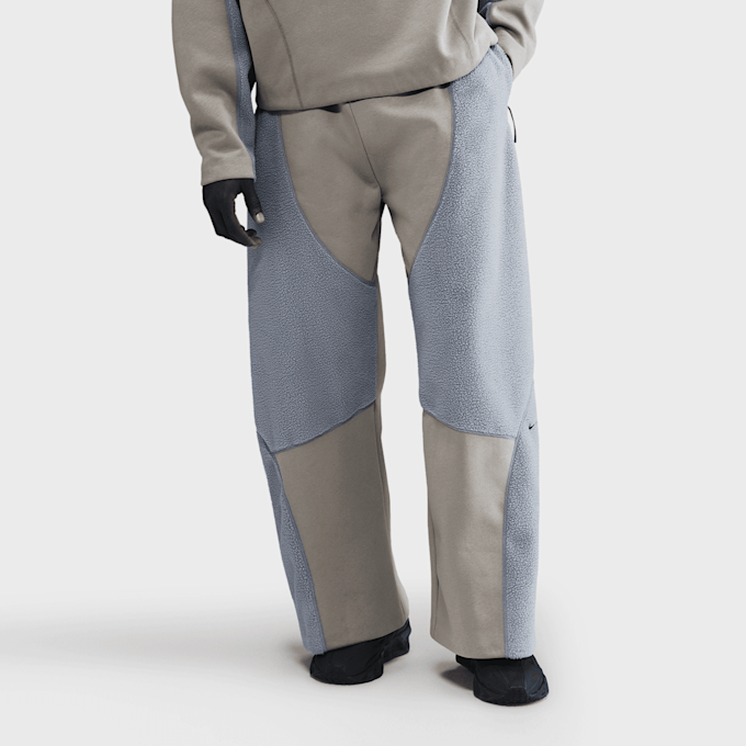 Nike   Tech Boreas Knit Open-Hem Pants blau 92151 1