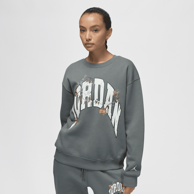 Jordan Brooklyn Fleece Crew Graphics siva 92204 1
