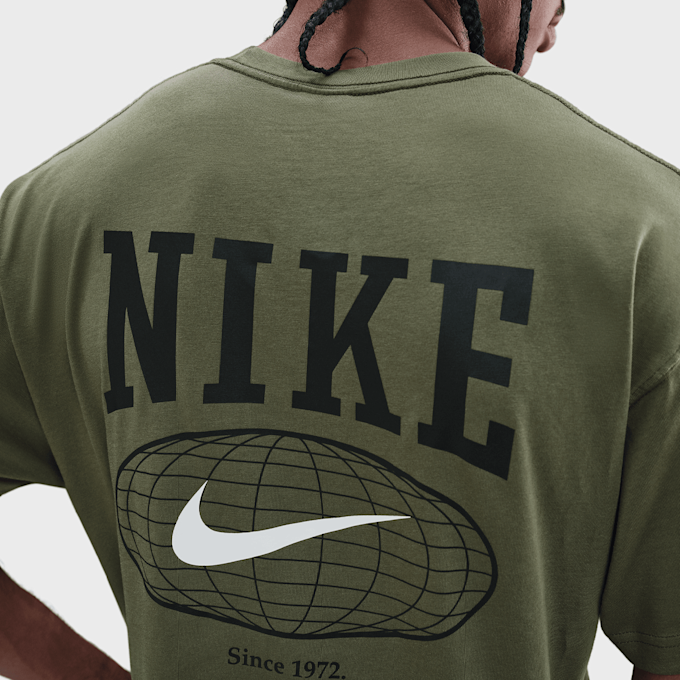Nike   Sportswear World Tee grün 92279 4