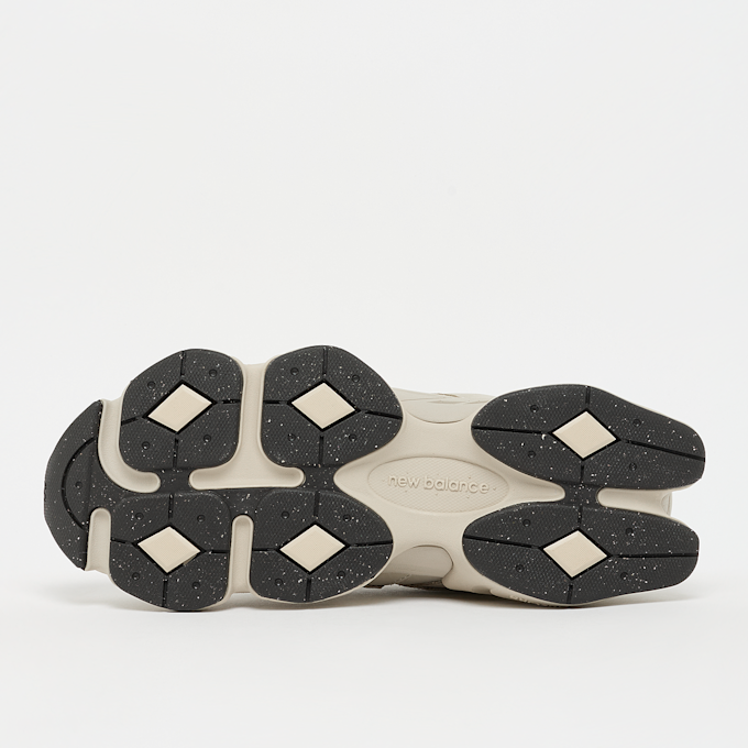 New Balance 9060 bež 93000 4