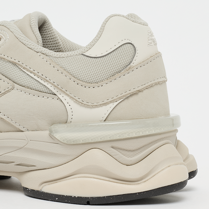 New Balance 9060 beż 93000 7