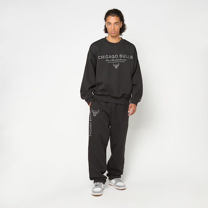 New Era NBA Linear Graphic Boxy Crew Chicago Bulls negro 93081 4