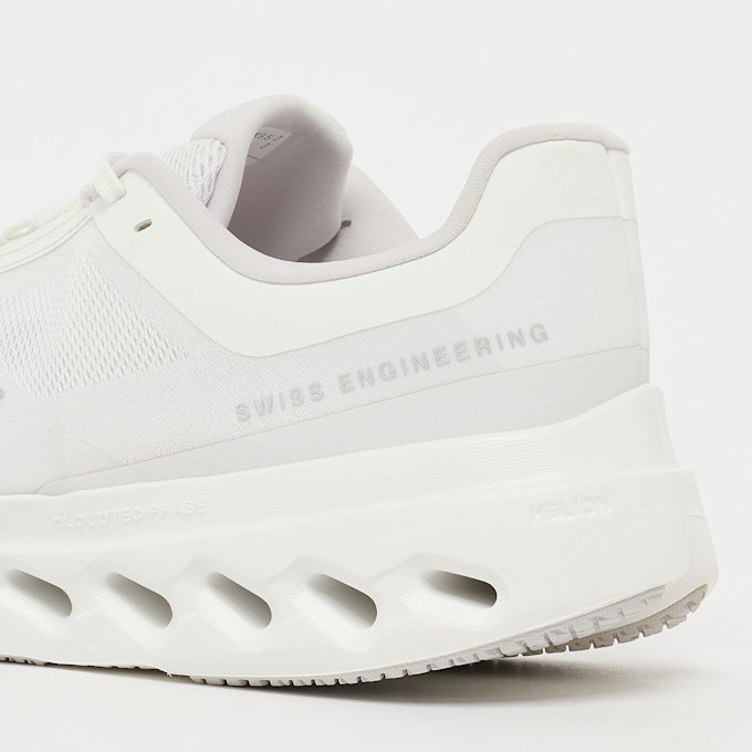 On Cloudsurfer Next bianco 93305 7