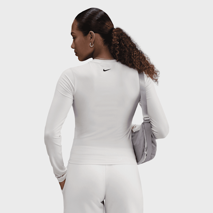 Nike   Sportswear Tight Cropped Long-Sleeve T-Shirt gris 93357 2