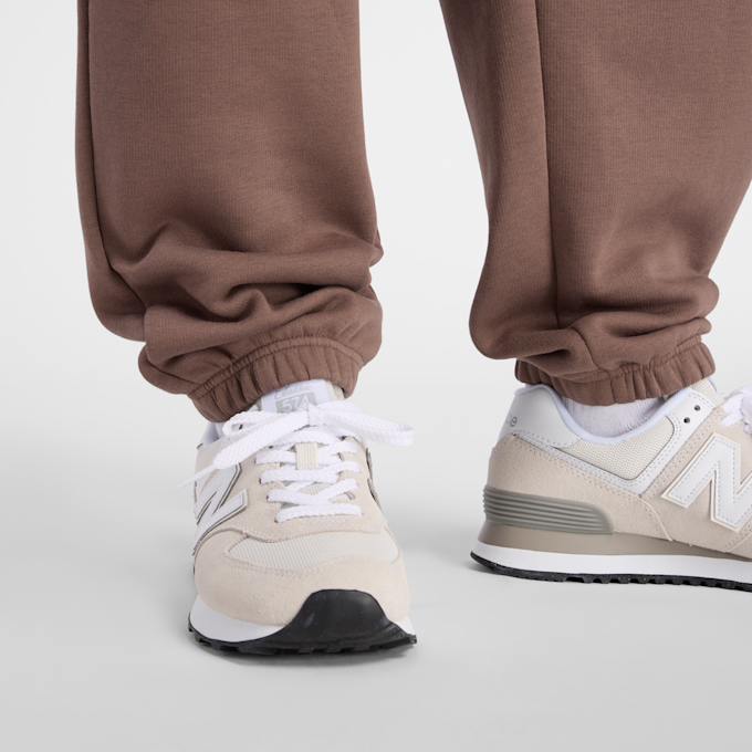 New Balance Sport Essentials Fleece Jogger marrón 93528 5
