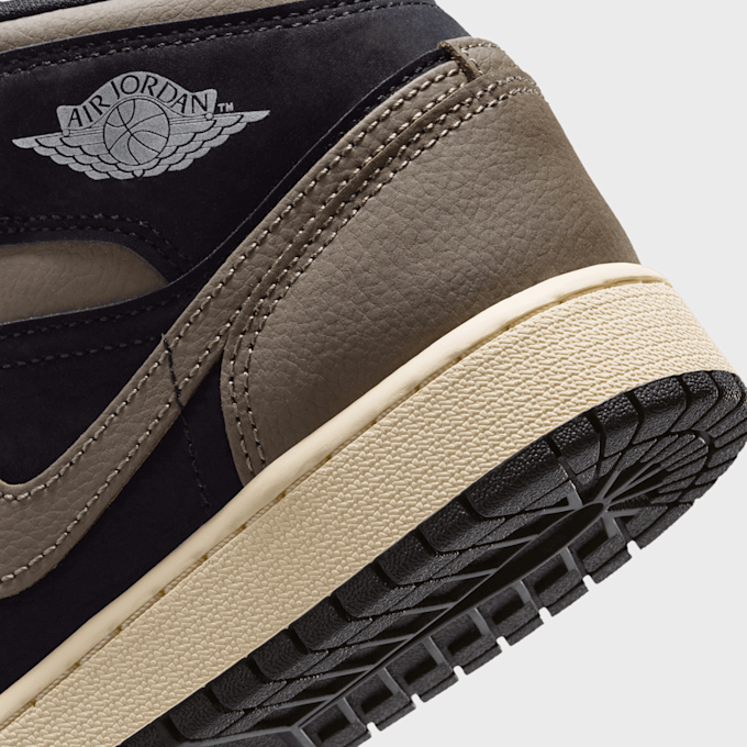 Jordan Air Jordan 1 Mid SE (GS) preto 94170 8