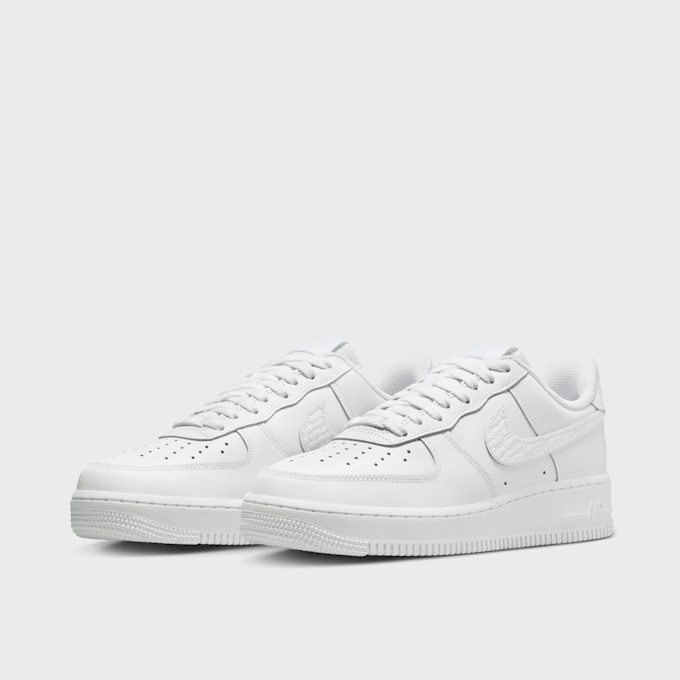 Nike WMNS Air Force 1 '07 SE branco 94450 3