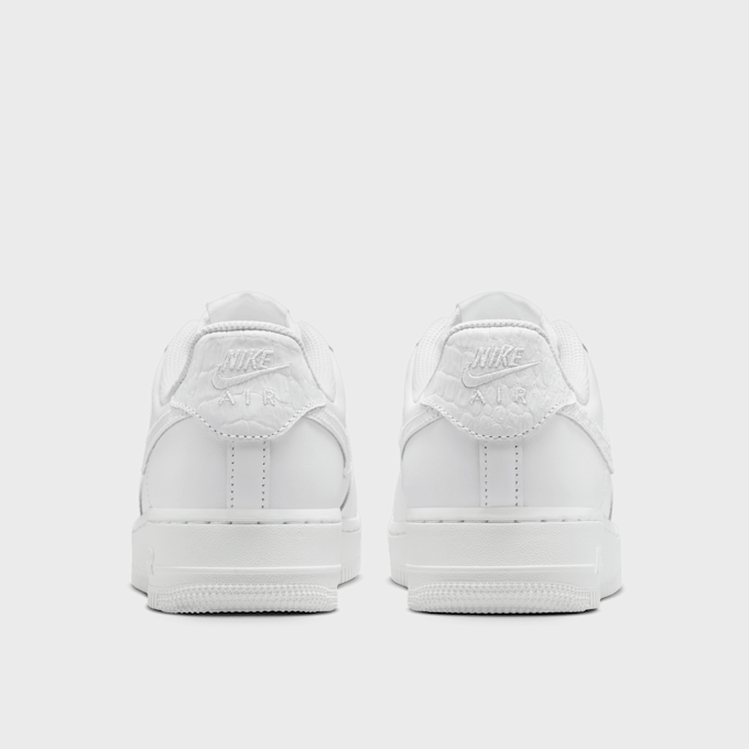 Nike WMNS Air Force 1 '07 SE blanco 94450 4