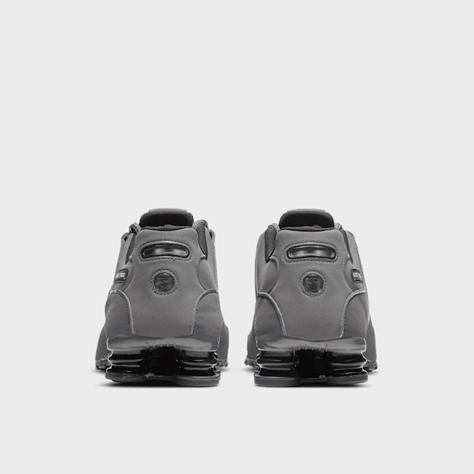 Nike Shox NZ cinzento 94705 4