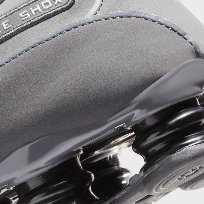 Nike Shox NZ cinzento 94705 8