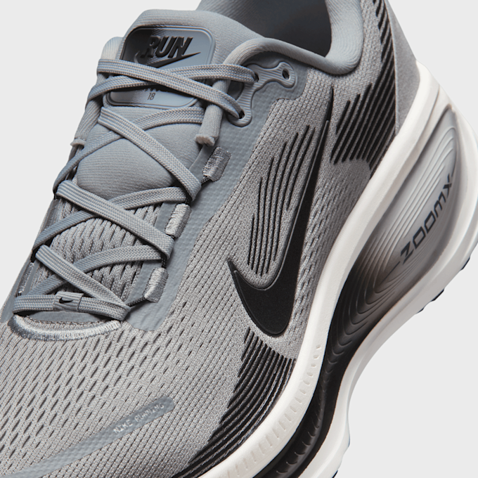 Nike Vomero 18 cinzento 94711 7