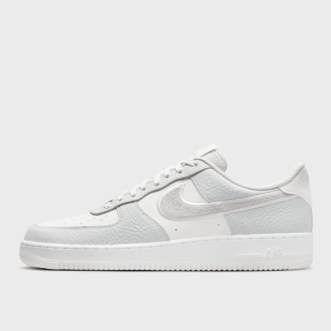 Nike Air Force 1`07 LV8 weiß 94752 1