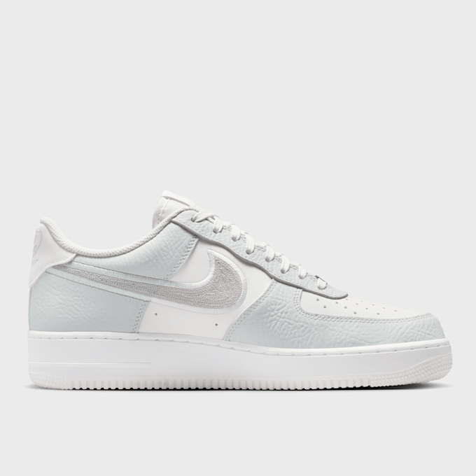 Nike Air Force 1`07 LV8 bianco 94752 2