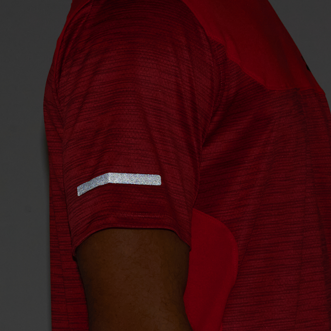 Under Armour Tech Utility Shortsleeve czerwony 94881 7