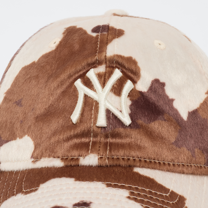 New Era 9Twenty Cow Pony Hair MLB New York Yankees višebojno 95109 4