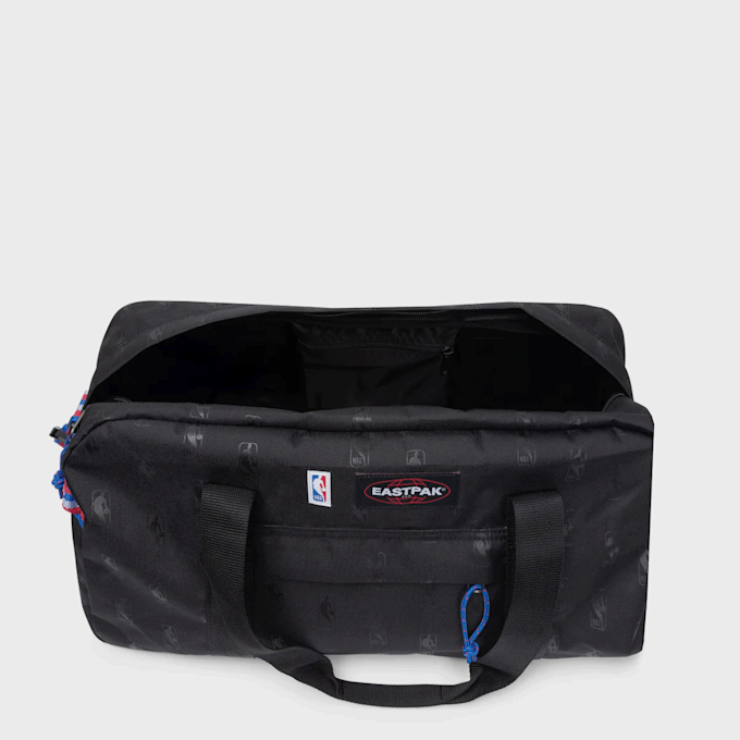 Eastpak Stand Cabin NBA Logo czarny 95152 3