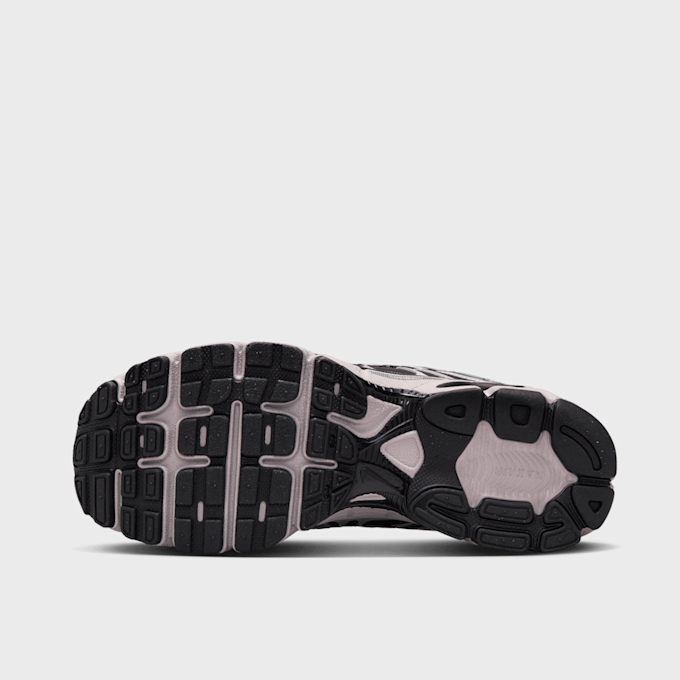 Nike   W Air Max Motto 2K white/white/black summit white różowy 96309 5