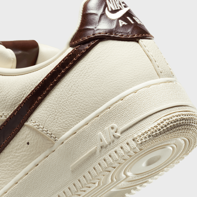 Nike   Air Force 1 '07 beż 96486 8