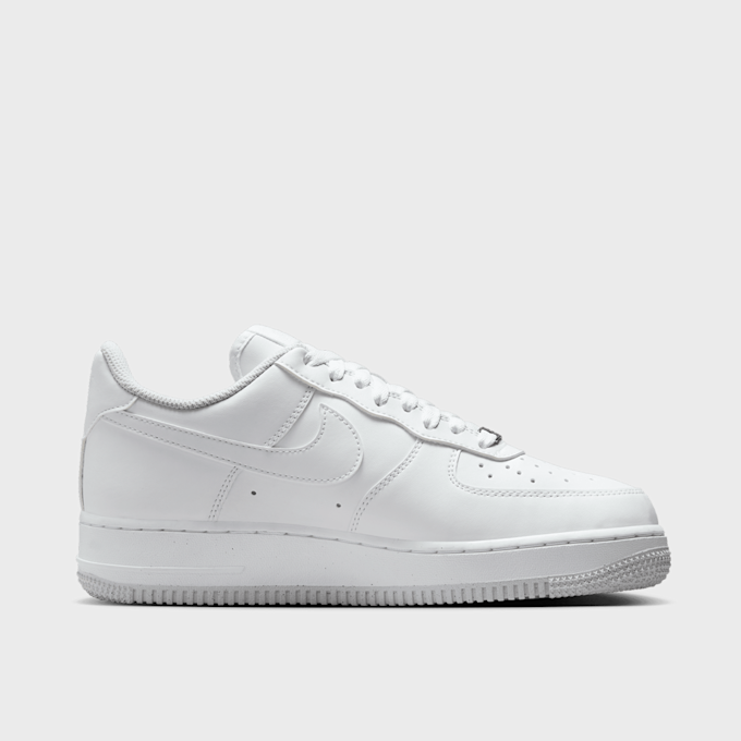 Nike WMNS Air Force 1 '07 Next Nature blanc 96513 2