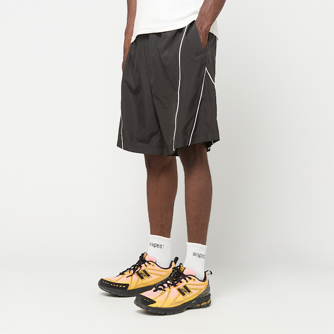 Urban Classics Piping Track Shorts preto 96584 1