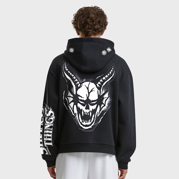 Mister Tee Stranger Things Hellfire Club Fluffy Hoody zwart 97390 2