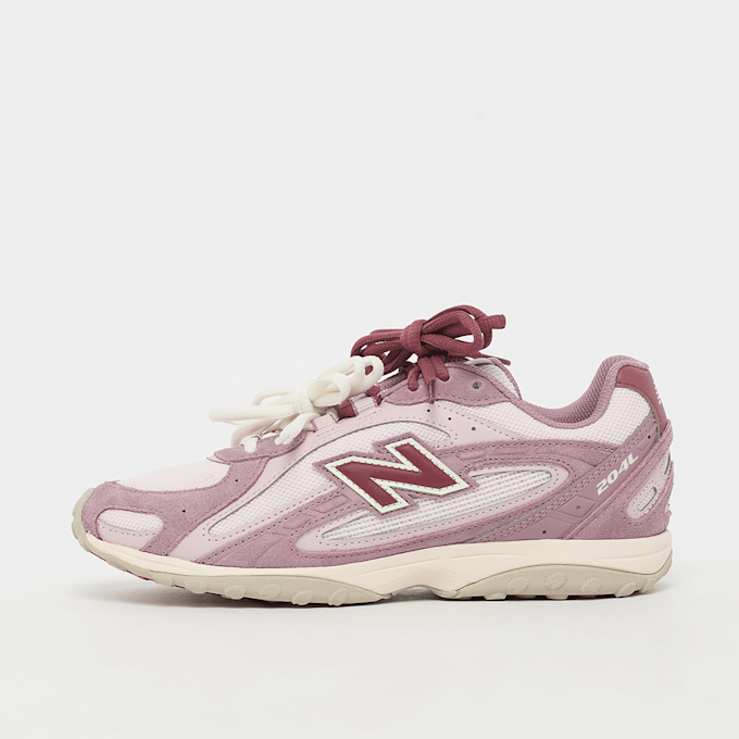 New Balance WMNS 204L roza 97428 1