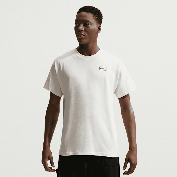 Nike Sportswear Graphics Short Sleeve Tee bege 97576 1