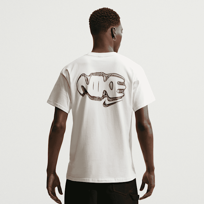 Nike Sportswear Graphics Short Sleeve Tee beż 97576 2
