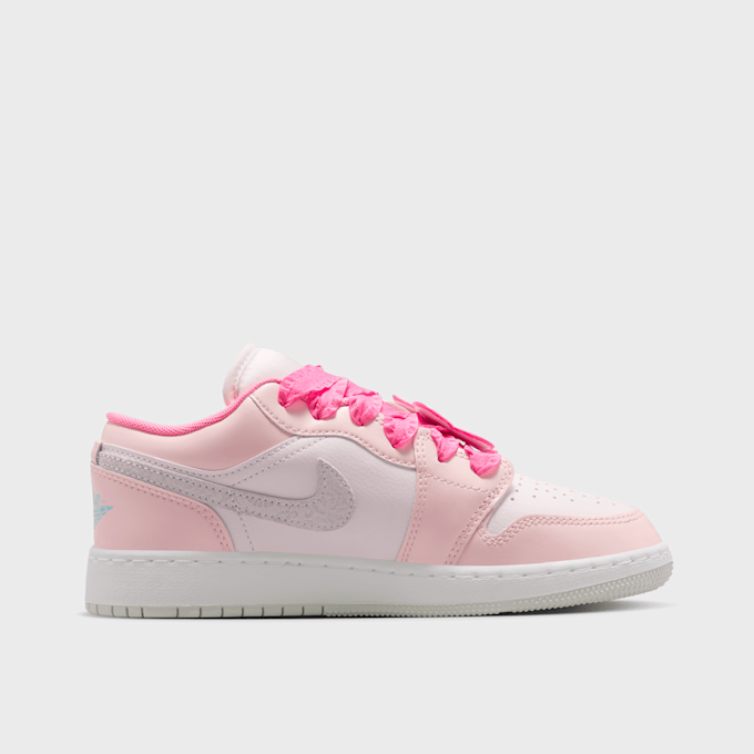 Jordan 1 Low SE (GS) rosa 97865 2