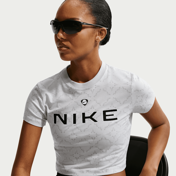 Nike Sportswear Chill Knit Cropped T-Shirt weiß 97966 3