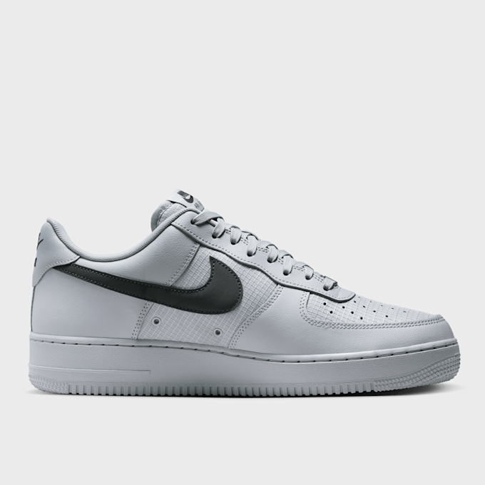 Nike   Air Force 1 '07 LV8 Tech gris 97935 2