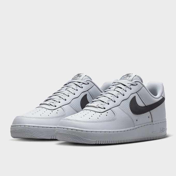 Nike   Air Force 1 '07 LV8 Tech gris 97935 3