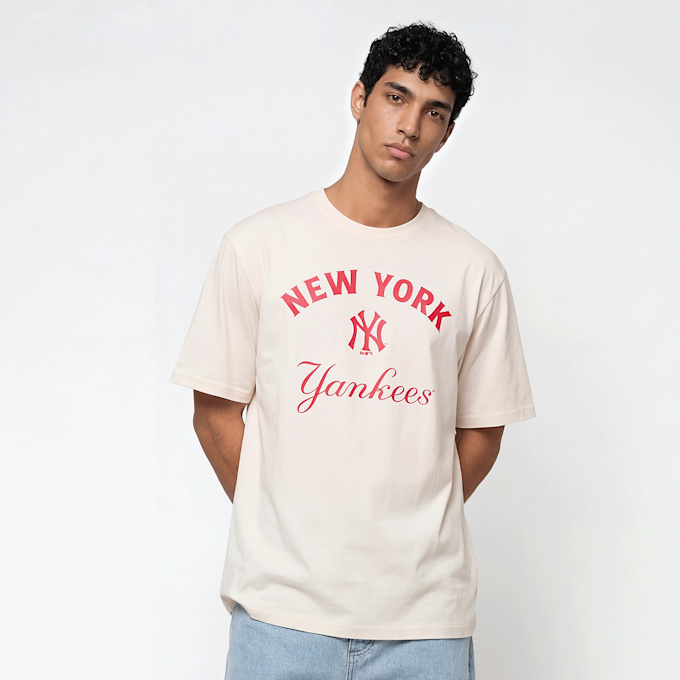 New Era MLB CF Graphics Regular Tee New York Yankees beige 98766 1