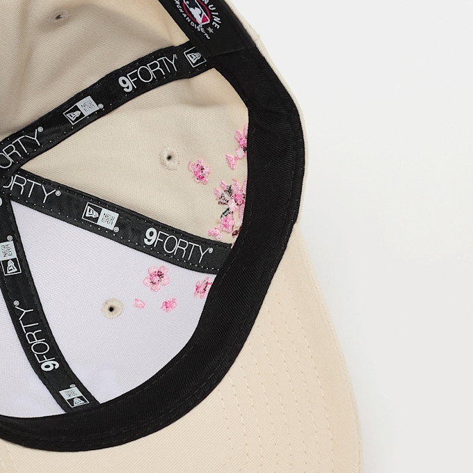 New Era FEMALE 9FORTY Floral Icon MLB New York Yankees bege 99099 4